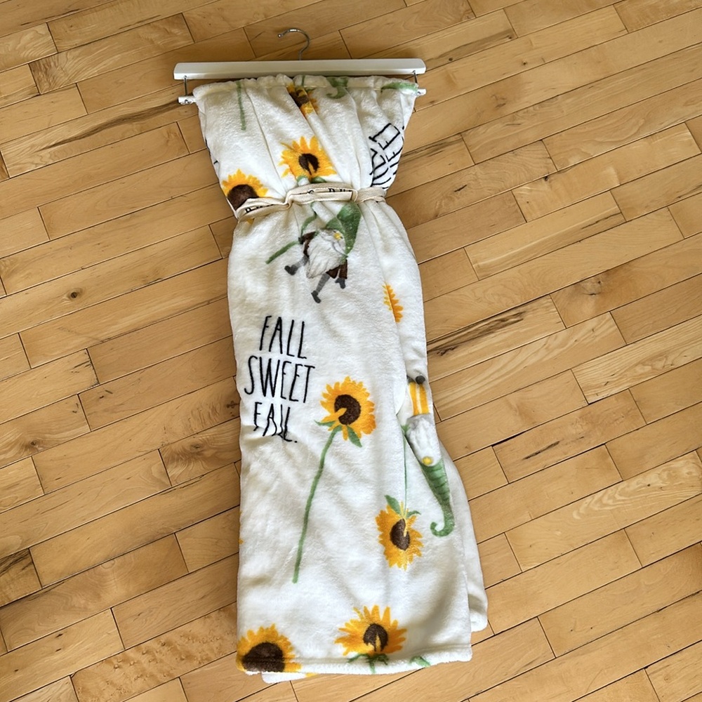 🌻Rae Dunn FALL SWEET FALL Decorative Throw